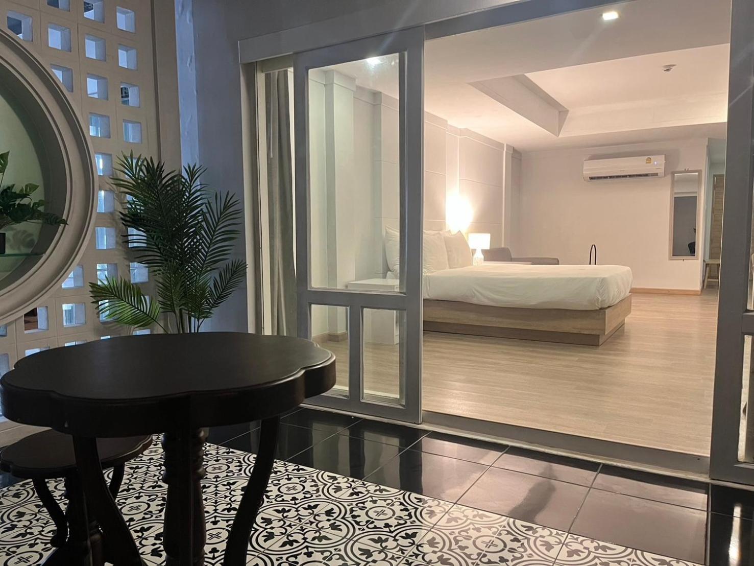 Anona Beachfront Phuket Resort-Sha Extra Plus Patong Exterior foto